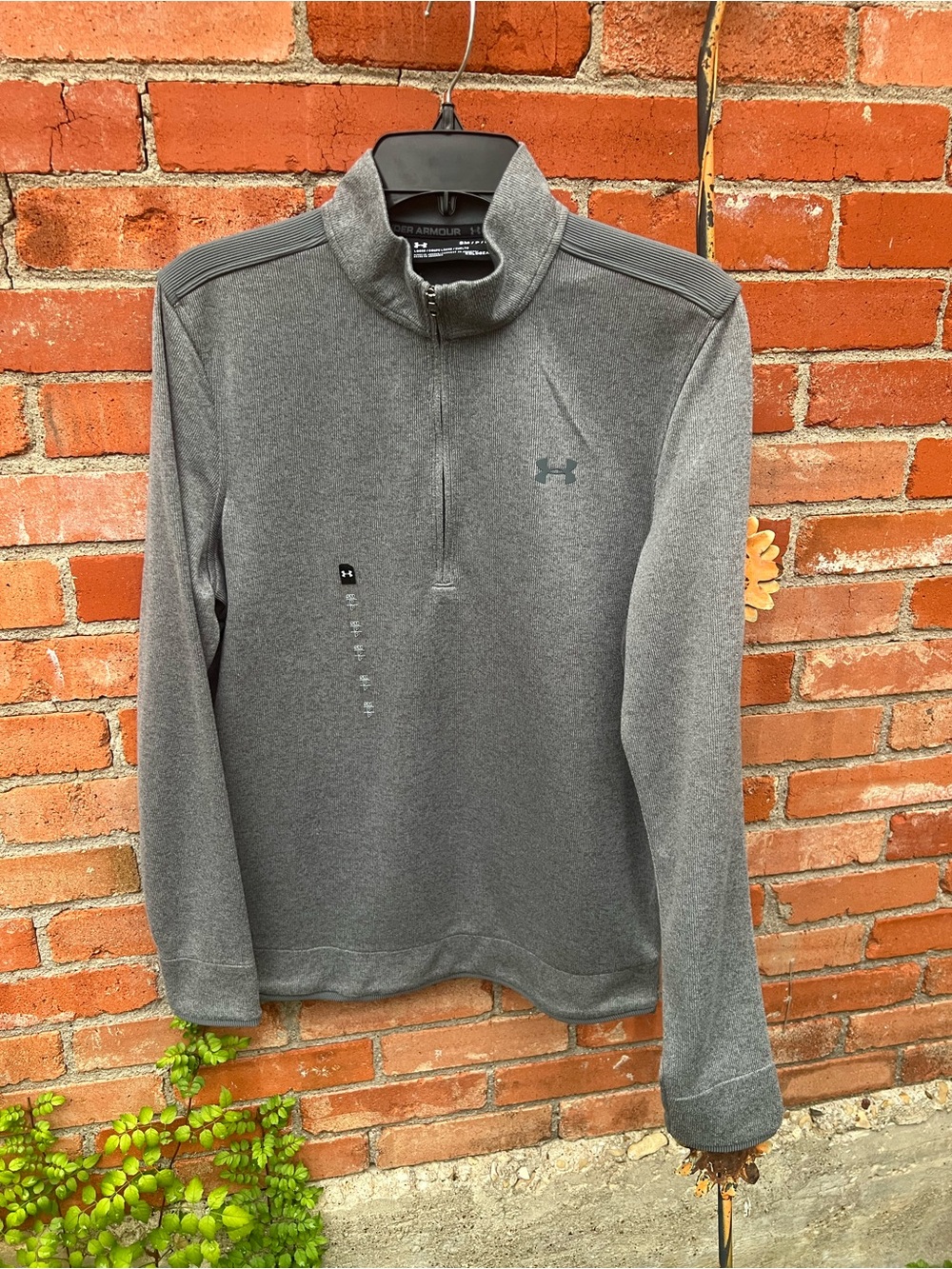 Under Armour Mens Cold Gear Loose Fit 1/4 Zip Sweater Gray - Size S